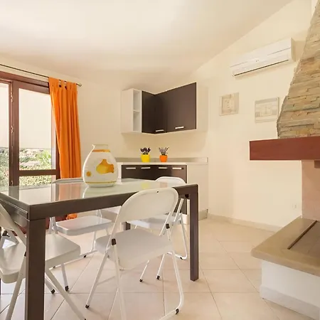 Regina - Doppia Vista Mare Con Giardino E Bbq Costa Rei